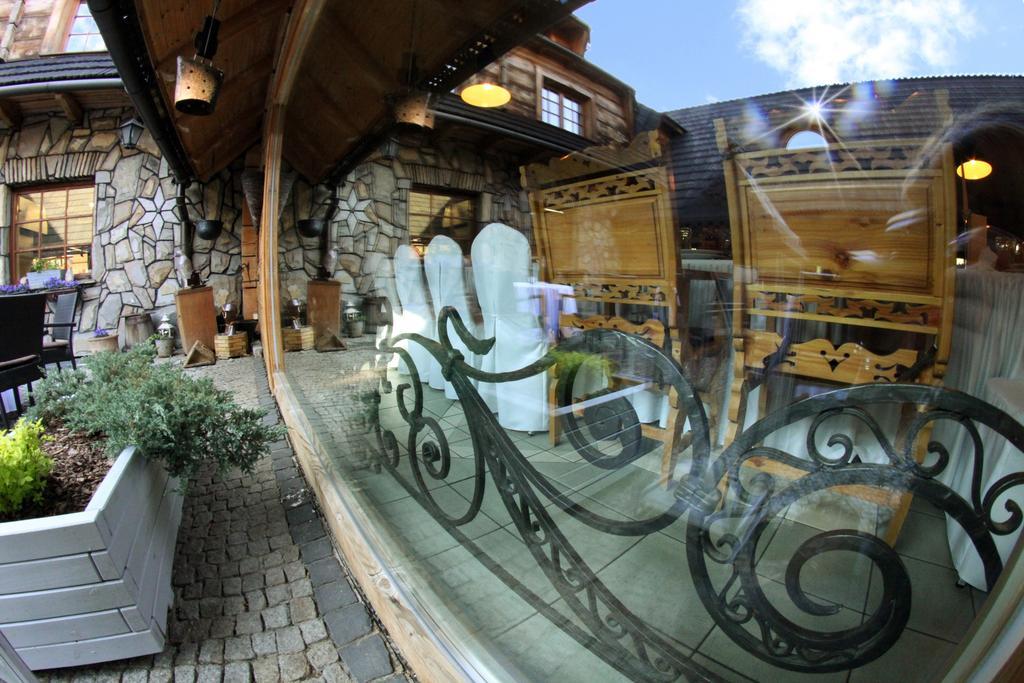 Hotel Zornica Poczesna Exteriör bild