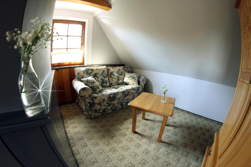 Hotel Zornica Poczesna Exteriör bild