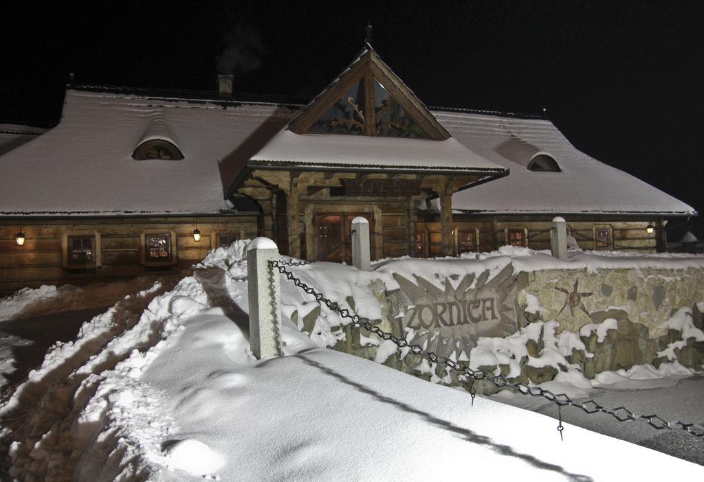 Hotel Zornica Poczesna Exteriör bild